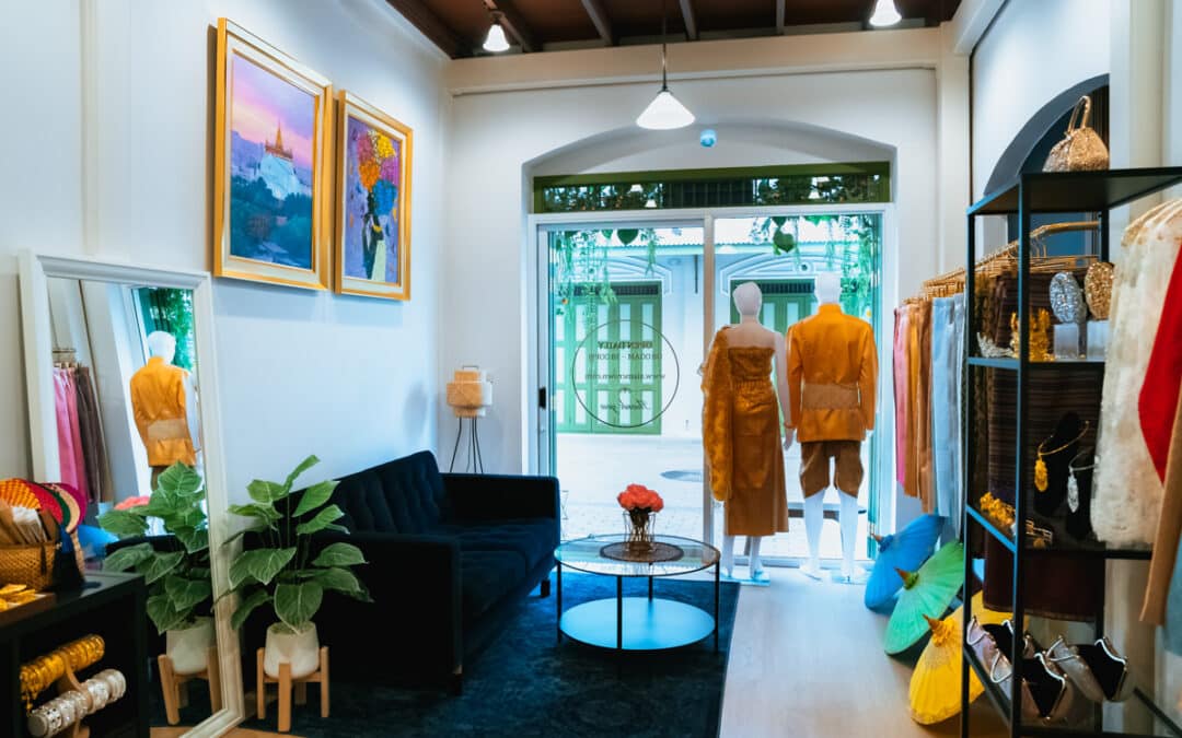 Renting Thai Outfits for Family Photos: Tips and Tricks